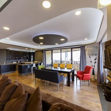 The Usual Suspects Apartment *